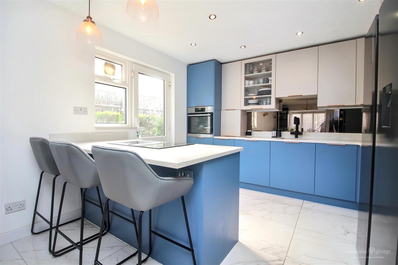 Cornwall Close, Tilehurst, Reading